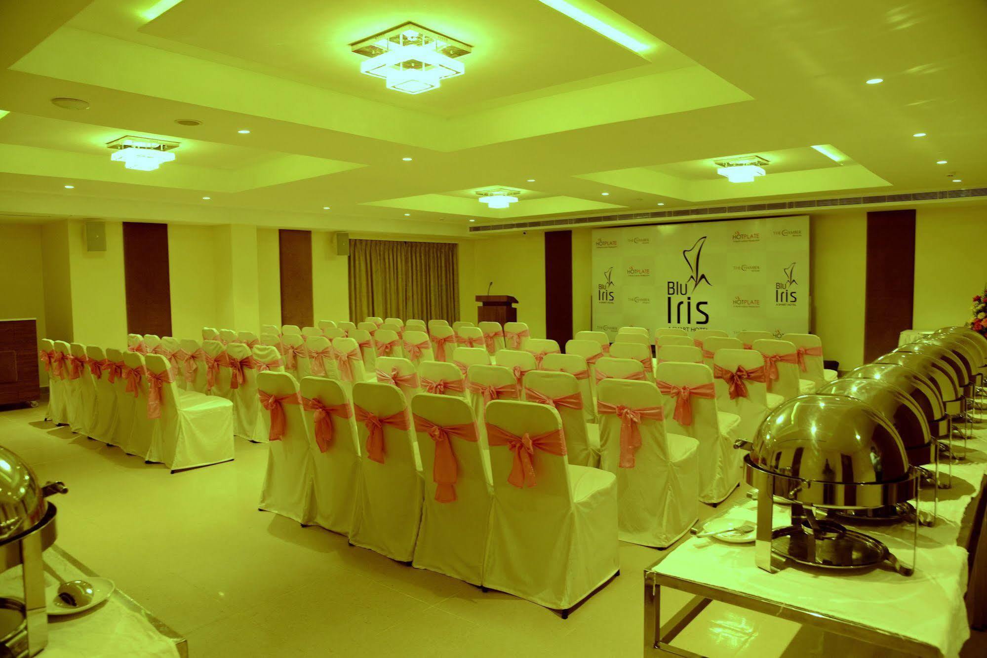 Hotel Blu Iris Chennai Exterior foto